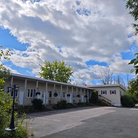 Objectif Sante Hotel Longueuil Bagian luar foto